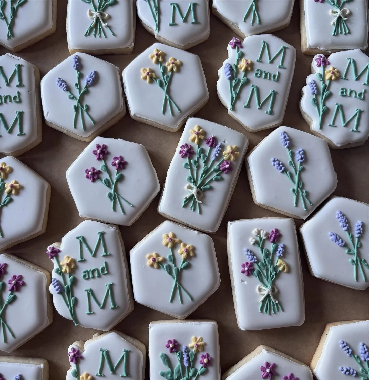 My two most popular request so far this year is 1) mini cookies and 2) wildflower/floral. 

Minis cookies are smaller cookies that are around 2 inches. They are great because they are a little cheaper but still beautiful! I also love when they get ad