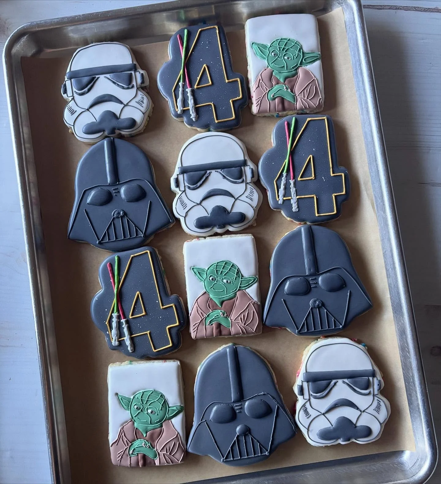This 4 year old got to celebrate with some Star Wars themed cookies. Happy Birthday!

#decoratedcookies #starwarscookies #birthdaycookies #burlington #southburlington #essex #essexjunction #williston #winooski #vermont #vermontmade #vtfinds #vtcookie