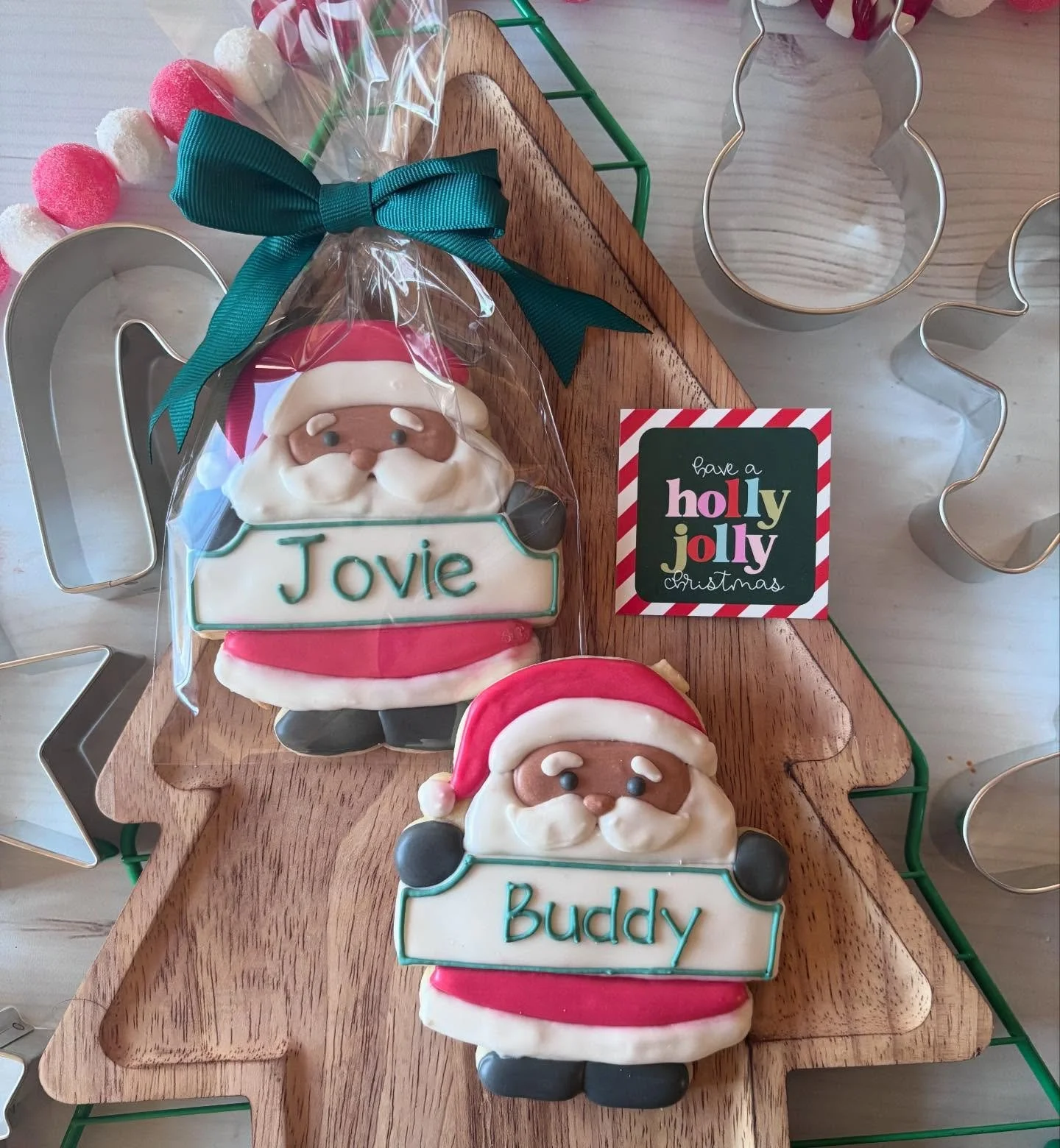 It&rsquo;s hard to believe Christmas is 2 weeks from today! Have you placed your Christmas cookie orders yet? We are closing them Friday, December 12th at 8pm!

www.laurascookies.com/shop

#burlingtonvt #burlington #vermont