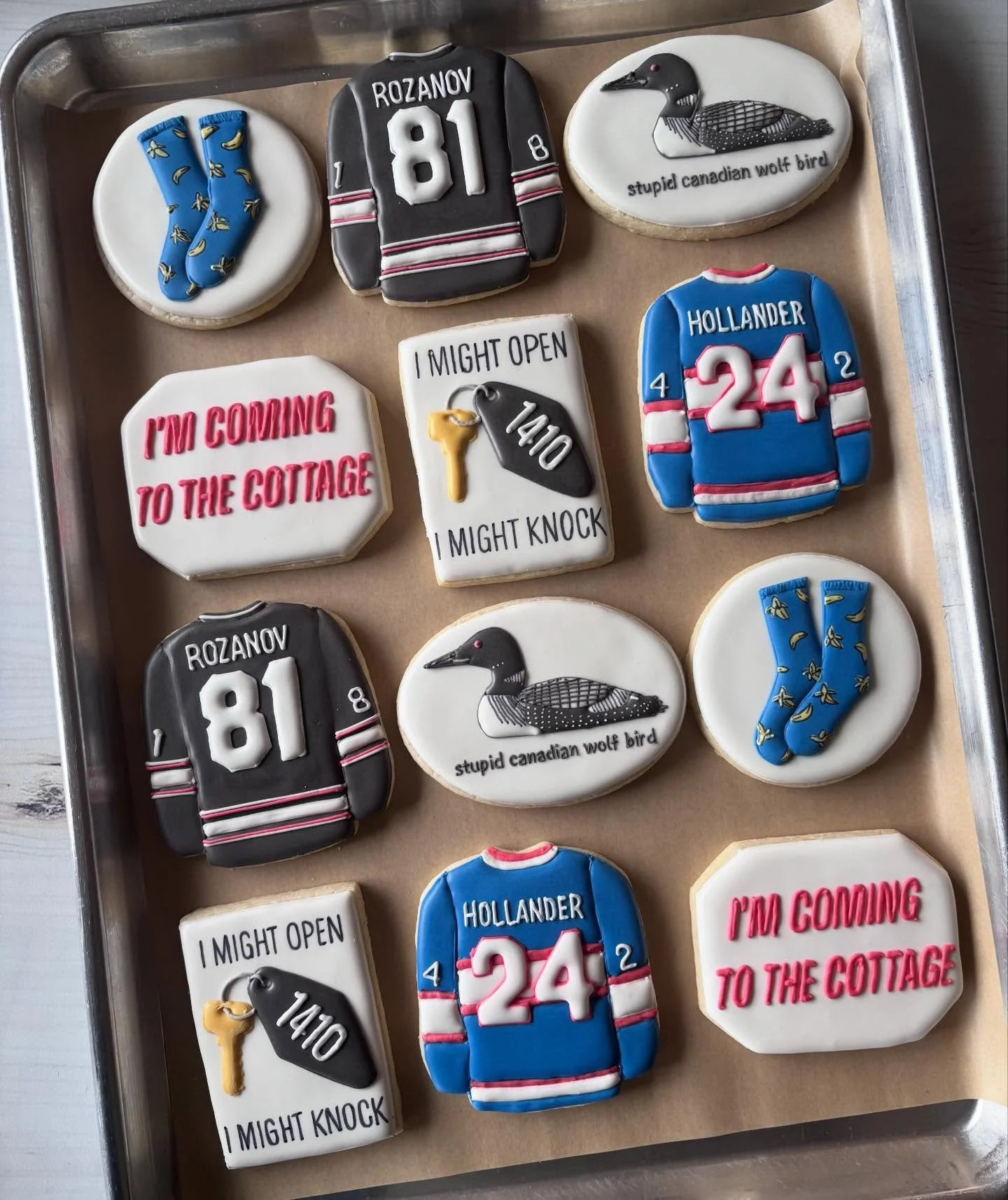 The full set of the Heated Rivalry cookies 🏒

#burlingtonvt #heatedrivalry #heatedrivalrycrave #vermontcookies #vtcookies