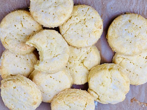 Flaky Sour Cream Biscuits (low FODMAP) — IBS Game Changer