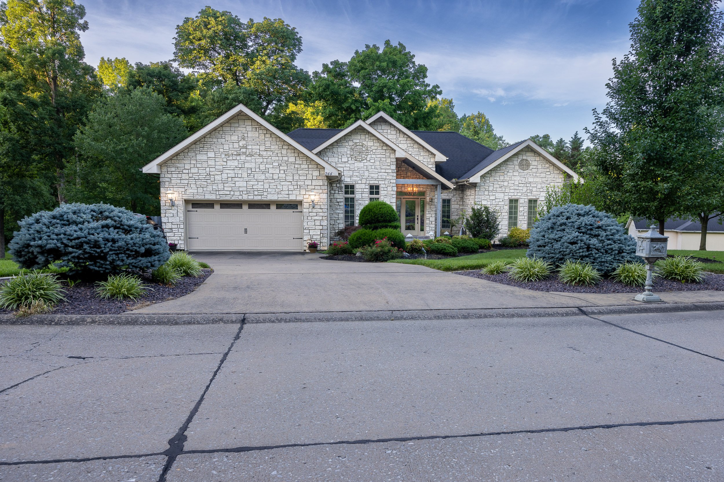244 Windwood Lake Jun24-7841-HDR.jpg