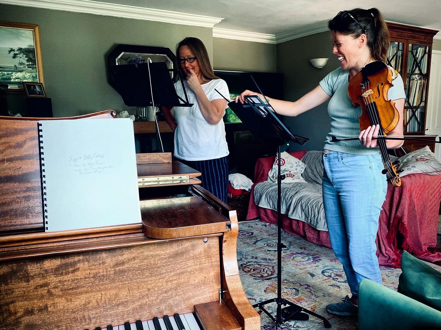 Having a blast rehearsing for &ldquo;Living Among&rdquo; at @lauderdalehouse tomorrow at 7:30! Come join us for an evening of new and old songs about finding solitude in nature.
Tickets available here : https://www.lauderdalehouse.org.uk/whats-on/liv