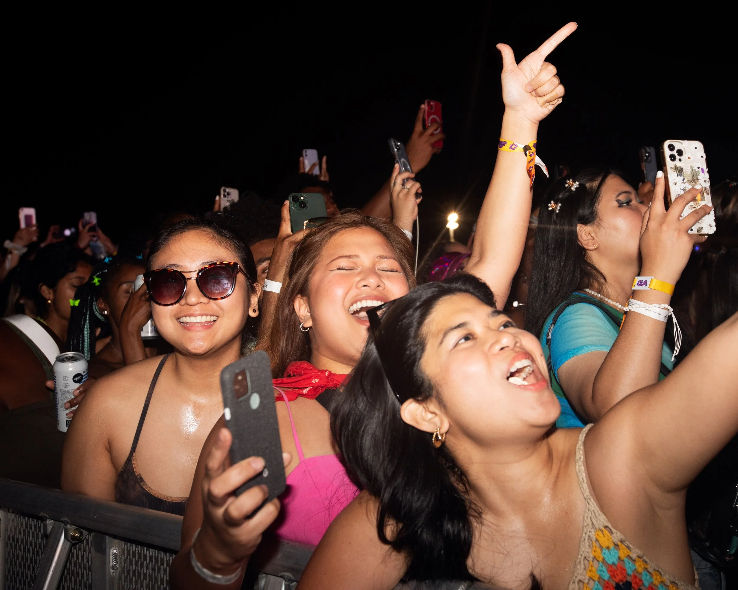 Crowd-@bellavvalentini-5.jpg