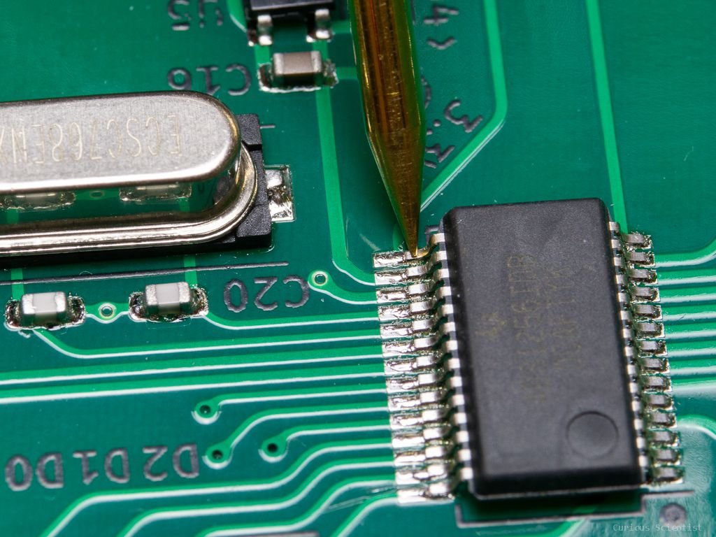 Tip pointing at a component's pin