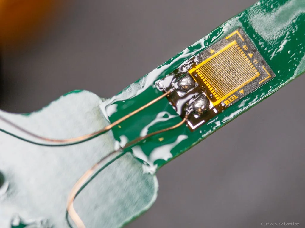 Weighing scale made out of a PCB — Curious Scientist