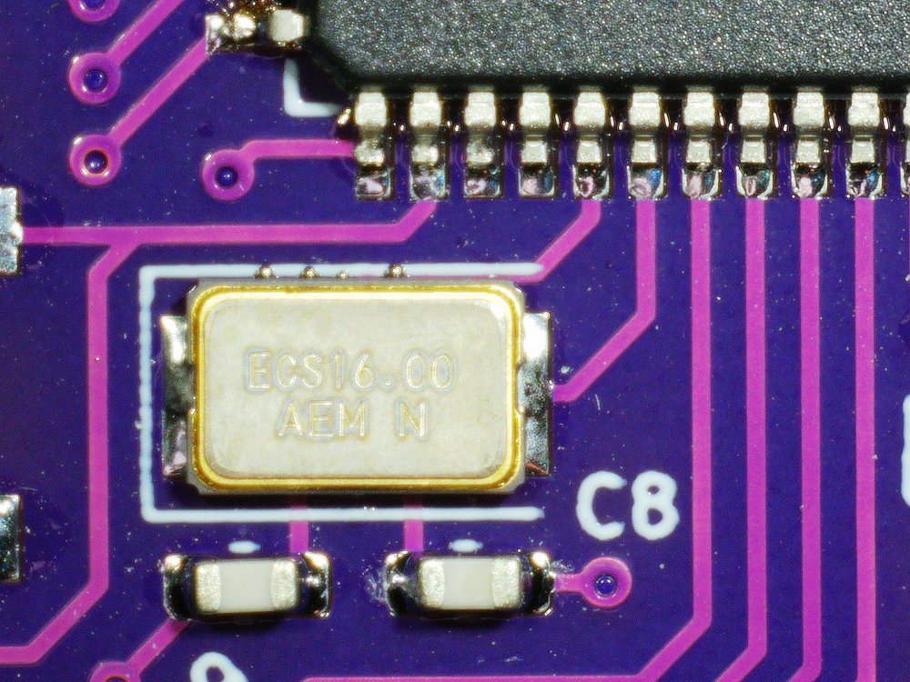 PCB - Crystal with its load capacitors