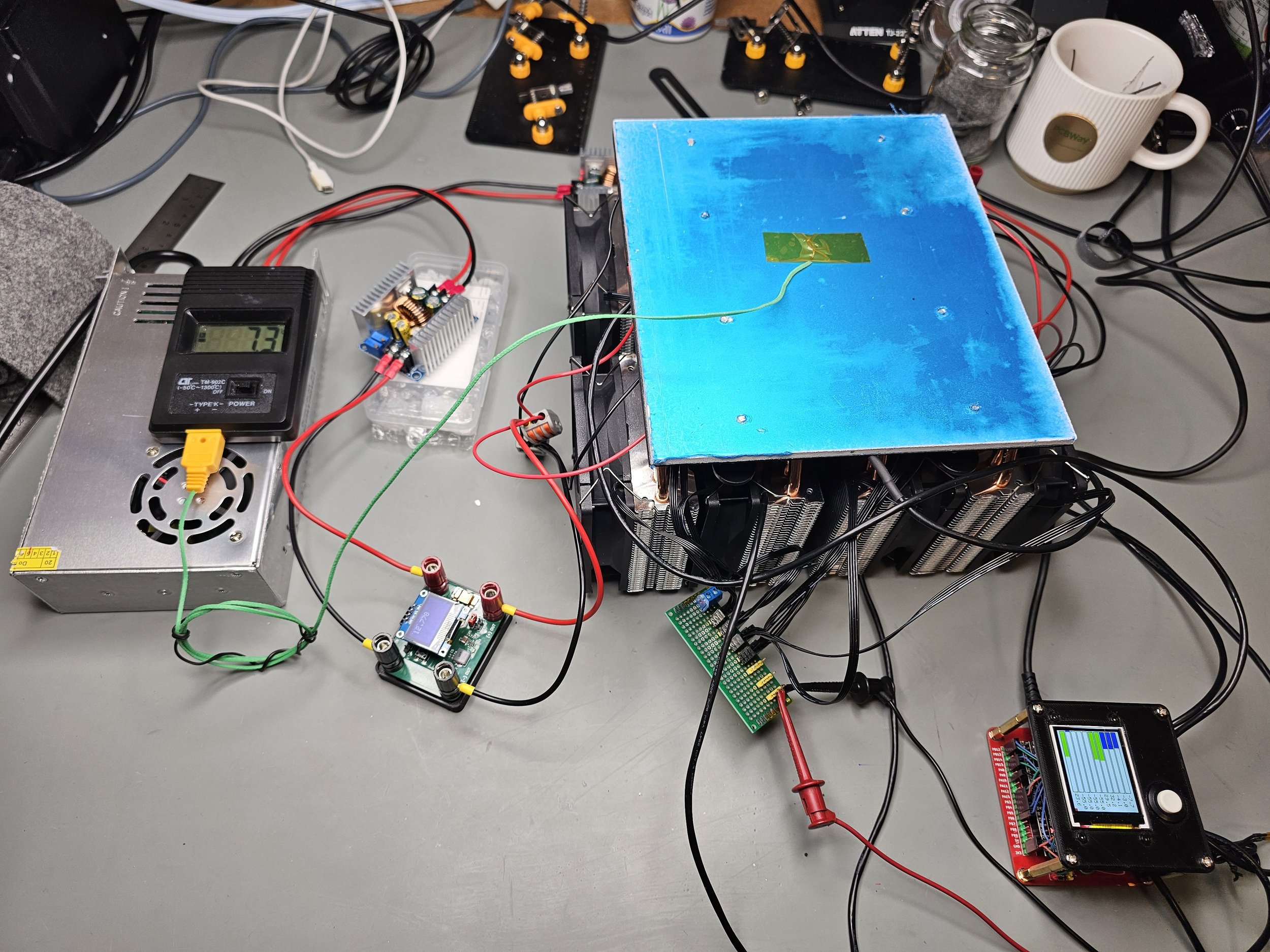 Test setup with the exposed cold plate