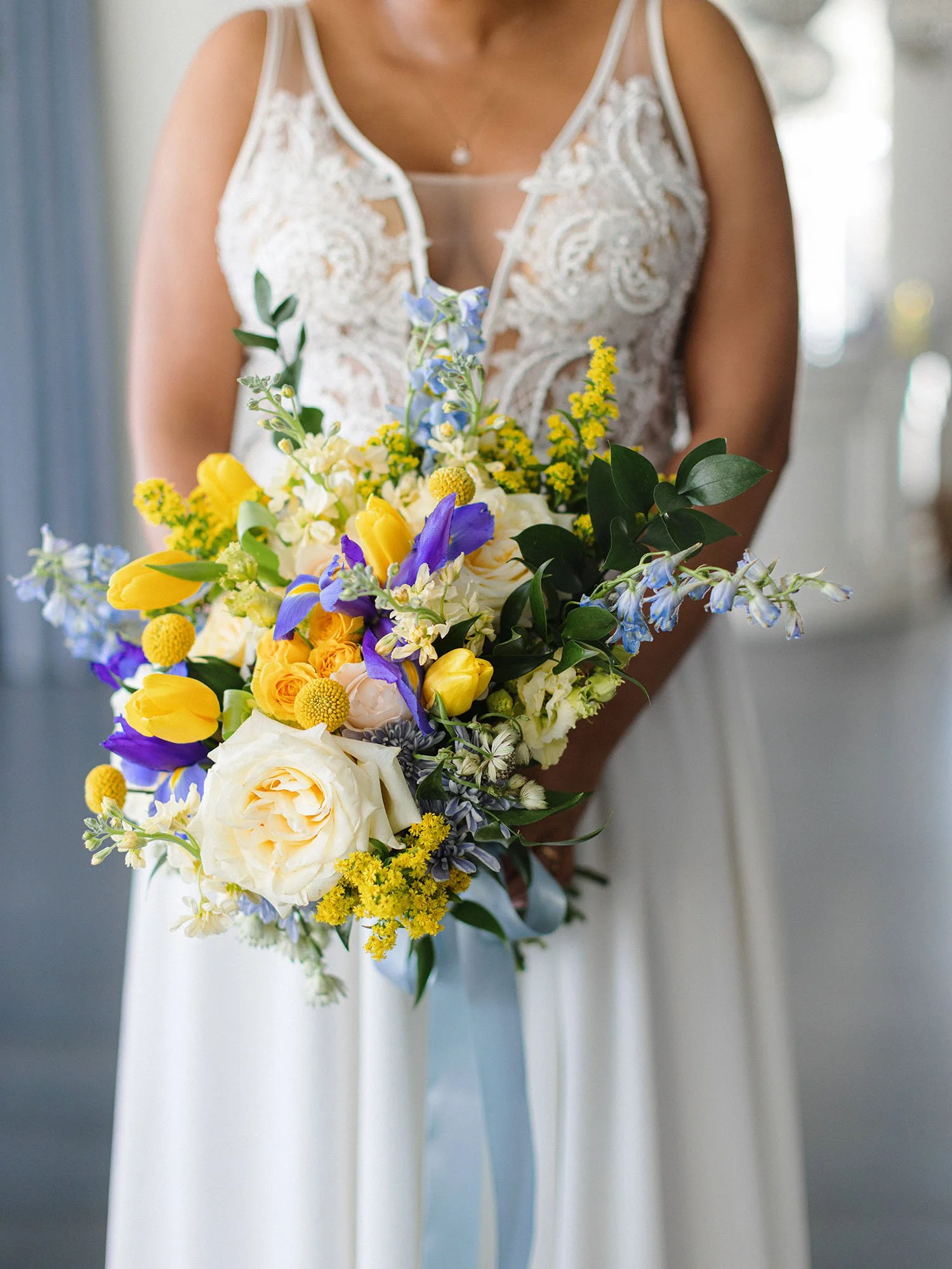 65_Bouquet-ChicagoOfficiant-ForeverIncredible-Room1520.jpg