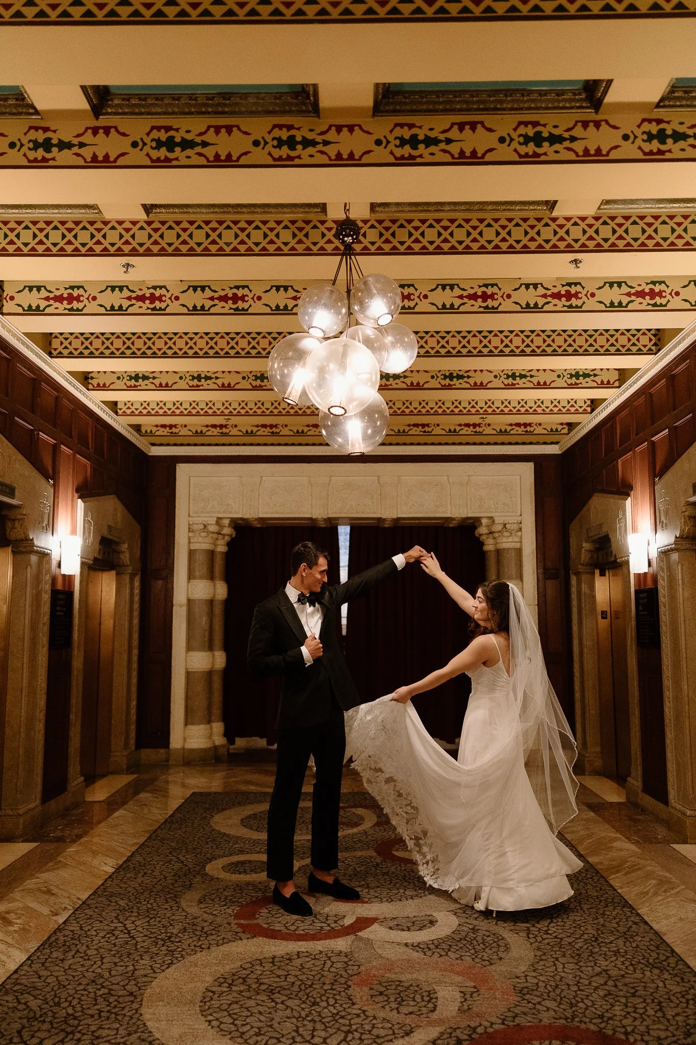 Nichole-Babiez-Photography-chicago-intercontinental-intimate-ceremony-officiant-la-storia-luxury-micro-wedding-forever-incredible-04-10-2025-27.jpg
