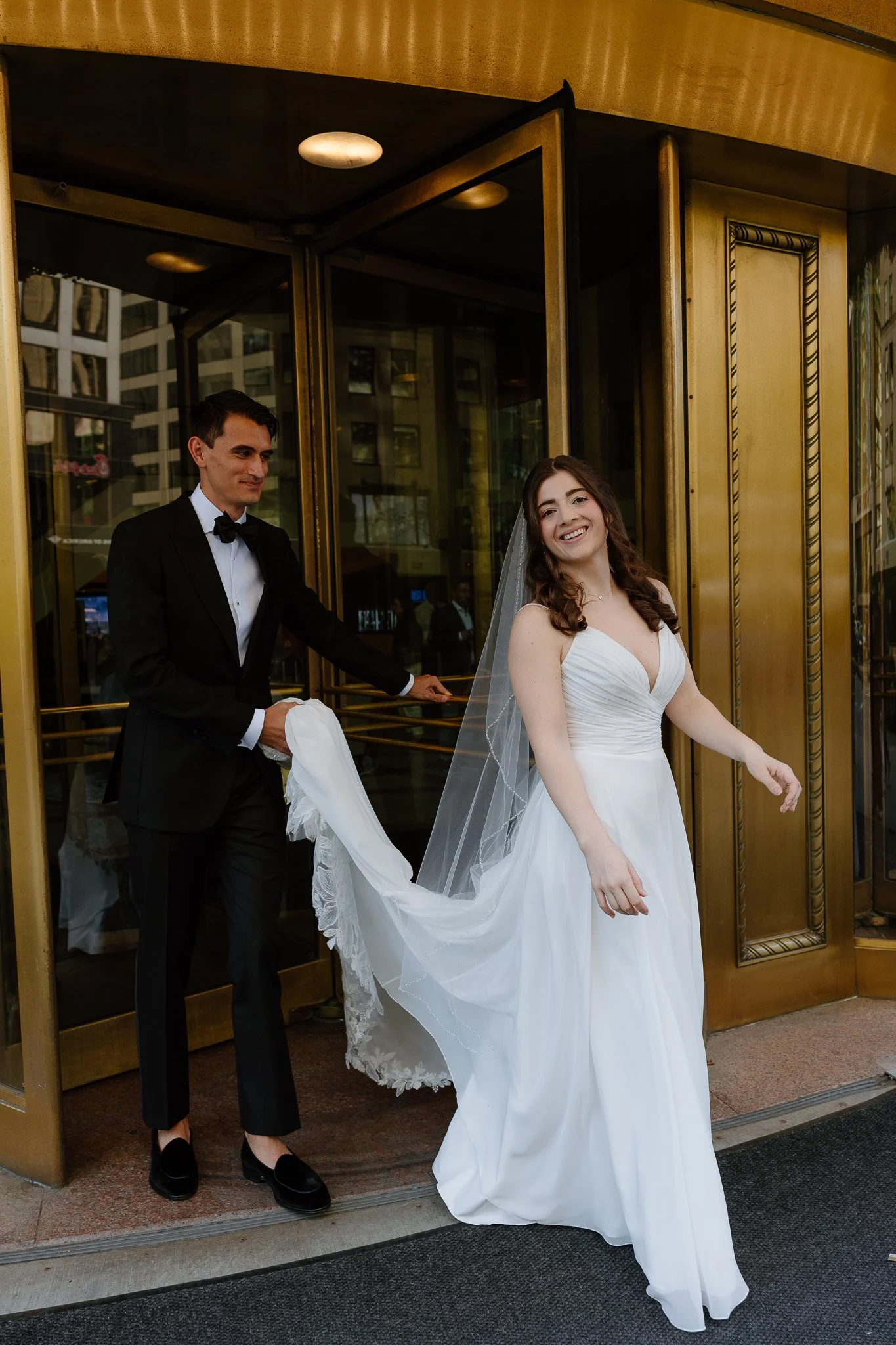 Nichole-Babiez-Photography-chicago-intercontinental-forever-incredible-la-storia-luxury-micro-wedding-intimate-ceremony-officiant-2025-50.jpg