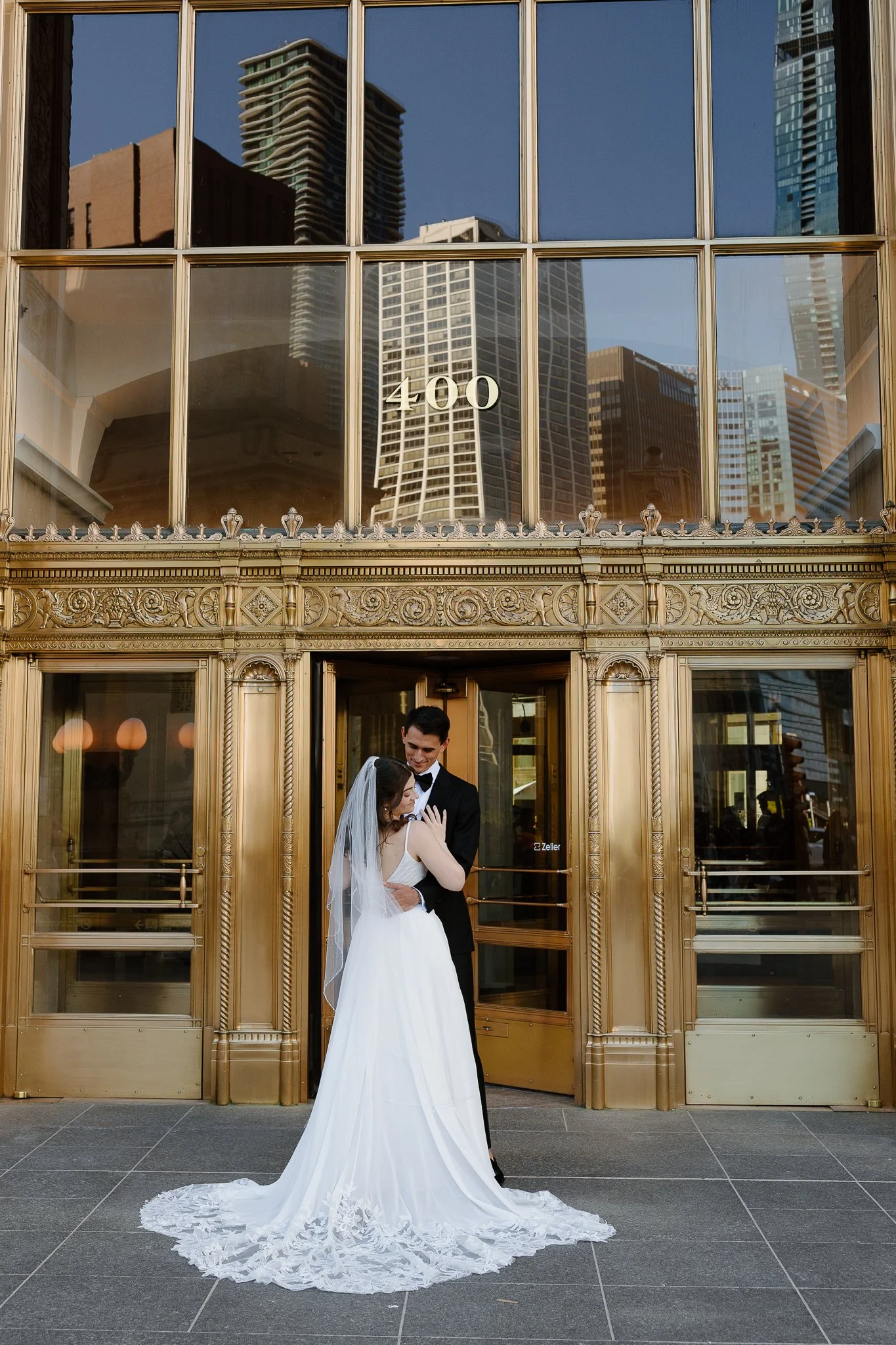 Nichole-Babiez-Photography-chicago-wrigley-building-la-storia-luxury-micro-wedding-forever-incredible-ceremony-officiant-2025-93.jpg