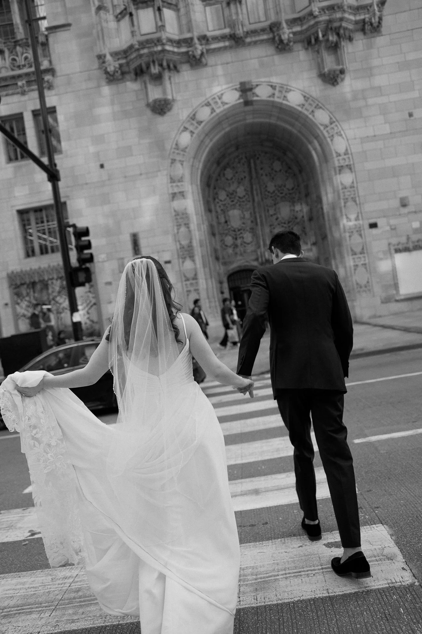 Nichole-Babiez-Photography-chicago-intercontinental-wrigley-building-la-storia-luxury-micro-wedding-ceremony-officiant-forever-incredible-2025-156.jpg