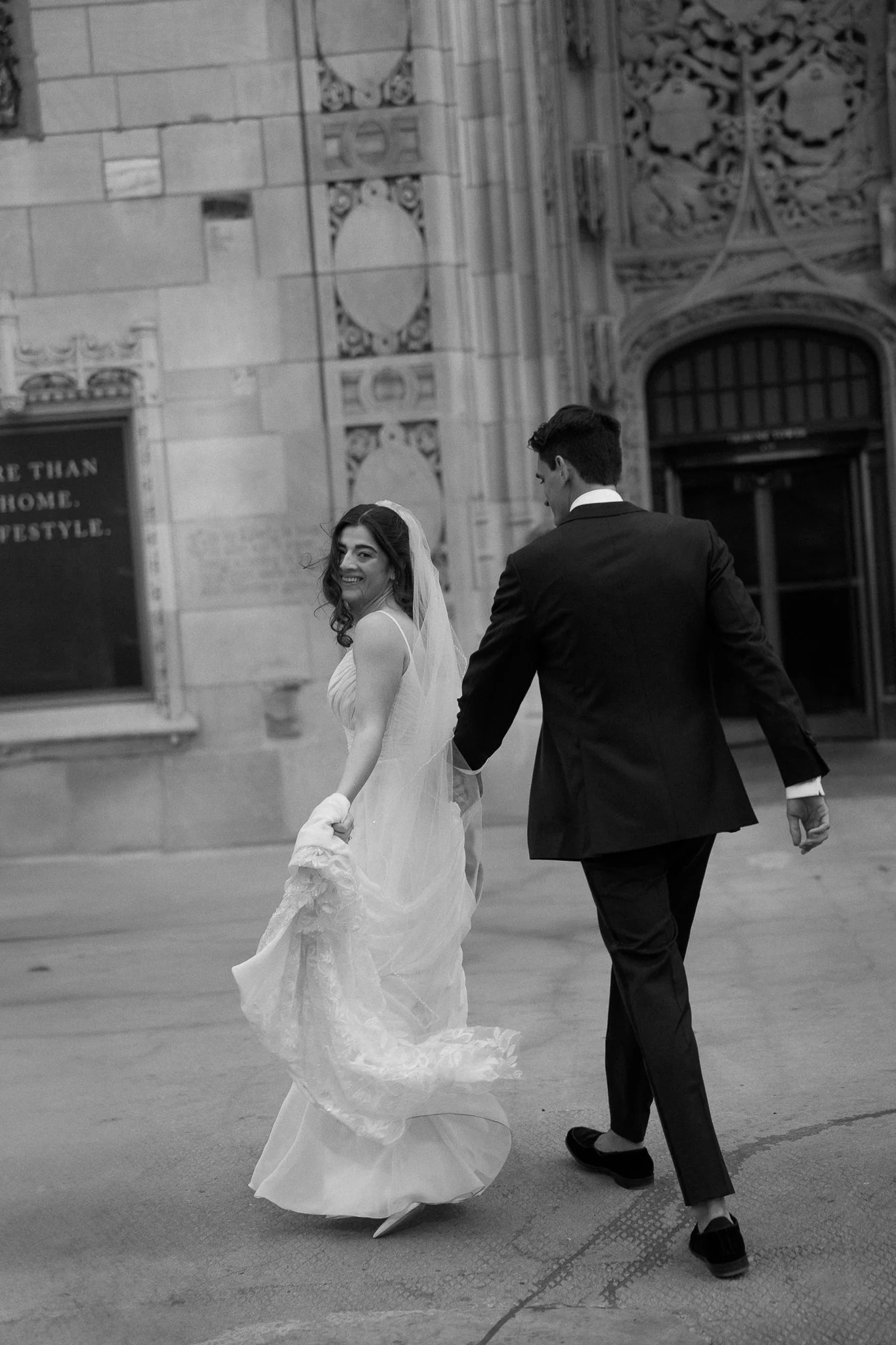 Nichole-Babiez-Photography-chicago-intercontinental-wrigley-building-la-storia-luxury-micro-wedding-ceremony-officiant-forever-incredible-2025-160.jpg