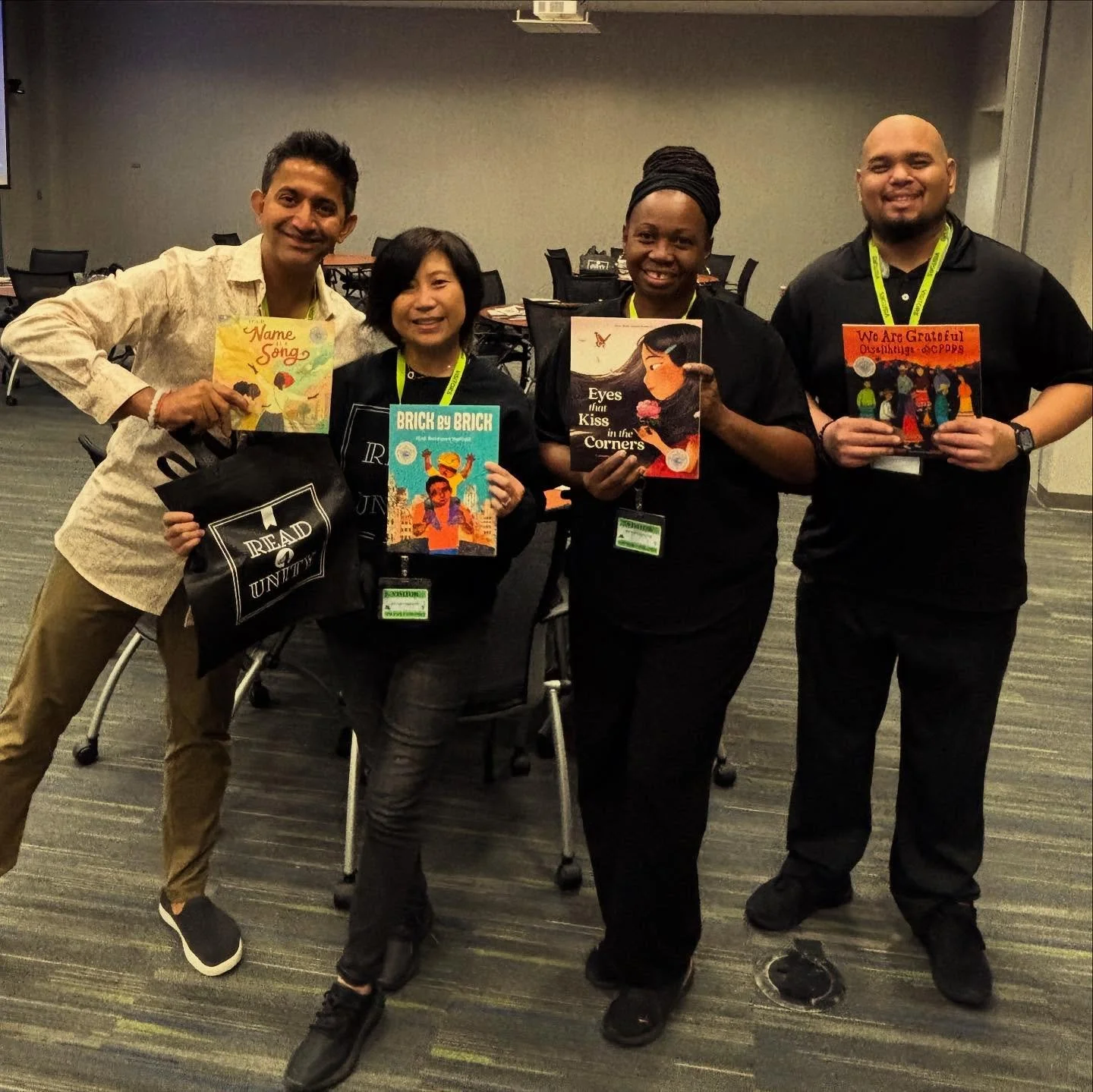 Huge thanks to @visitdotorg for connecting us with their amazing corporate partner, @lexisnexisrisk Alpharetta! 
Last month, more than 70 LexisNexis Alpharetta employees came together to write heartfelt notes, decorate bookmarks, and pack book bundl