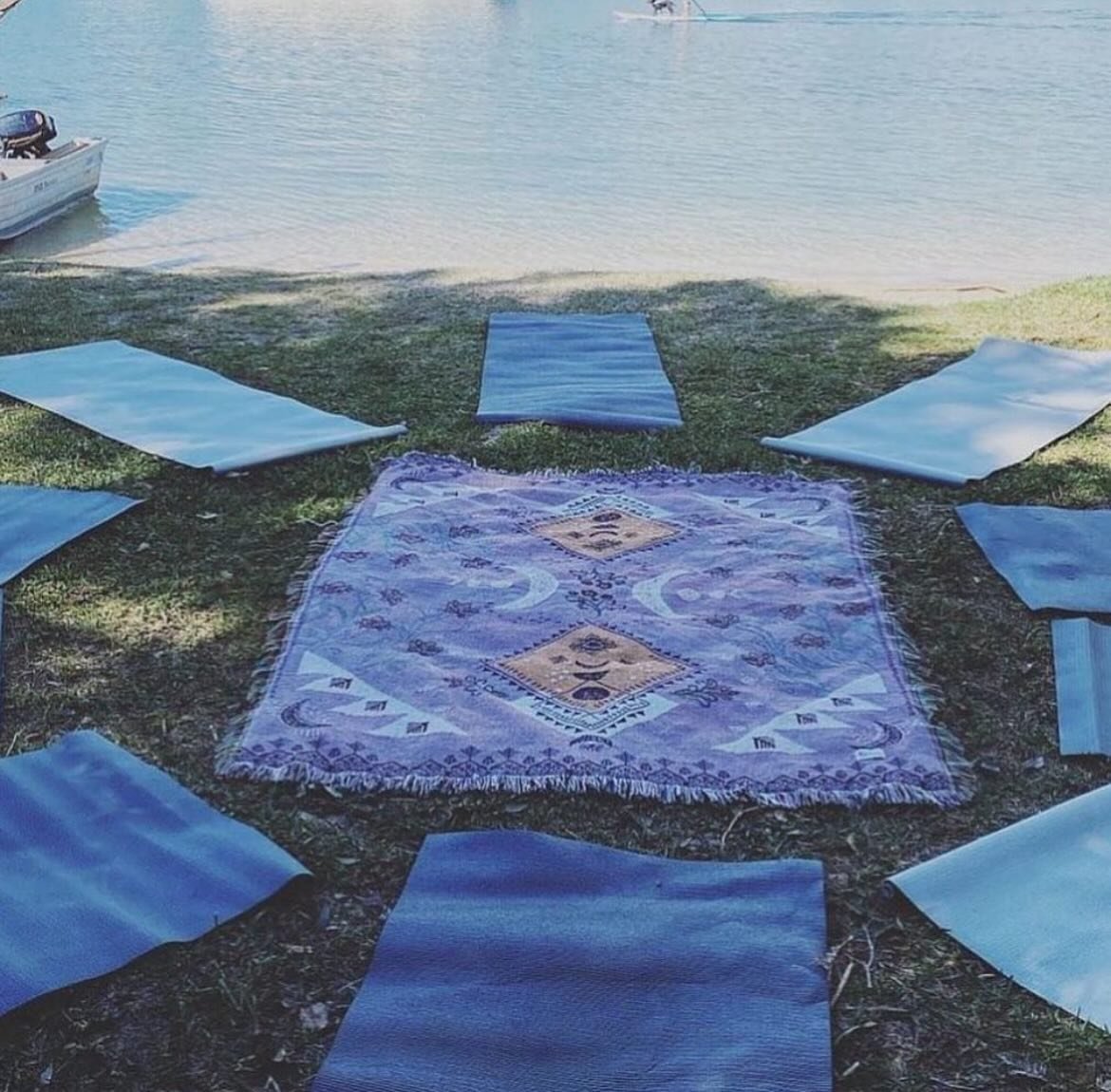 &bull; STRETCH by the sea&bull; 

Join us for some outdoor yoga. All levels, all bodies welcome. First Nations folk and children 12 and under come for free 🌈 Mats supplied. 

Join Anto THURSDAY at 9:30am in Noosa Woods. @antomunozcaceres 

$25. Book