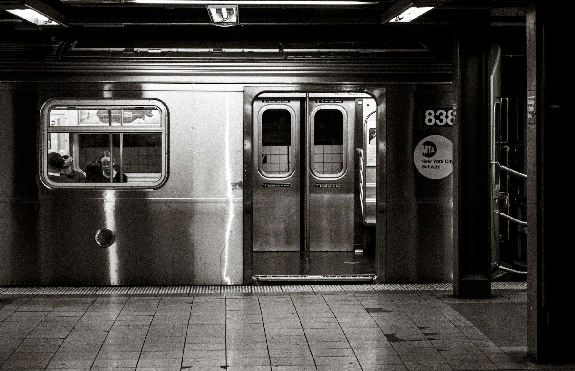 How Narrative Strategy Influences Residential Absorption
