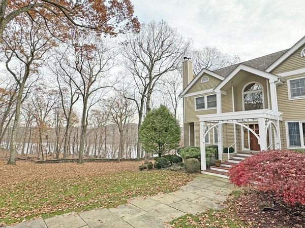 CROTON-ON-HUDSON SINGLE OWNER COLLECTION