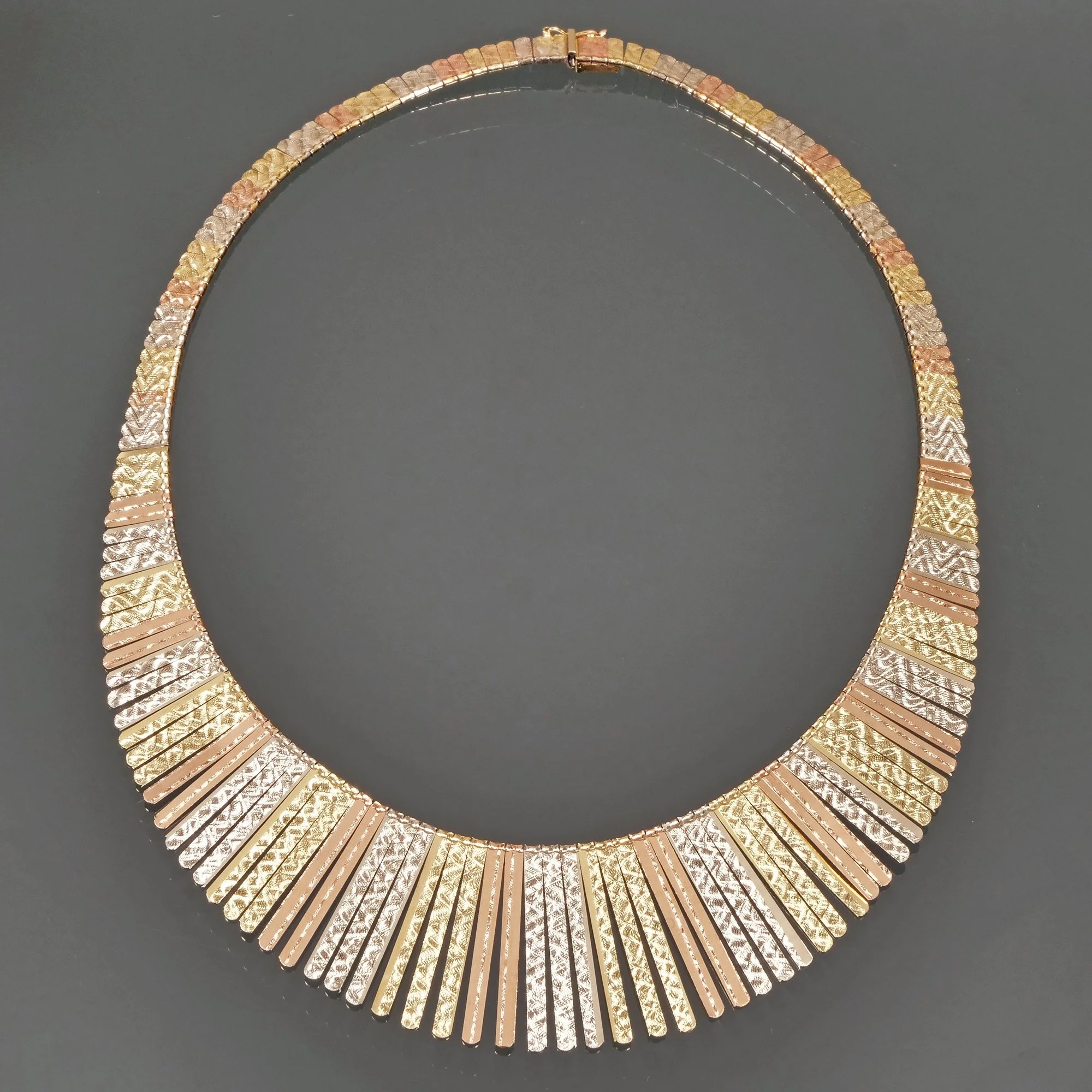 14K GOLD TRICOLOR "CLEOPATRA" NECKLACE | $1,000-1,500
