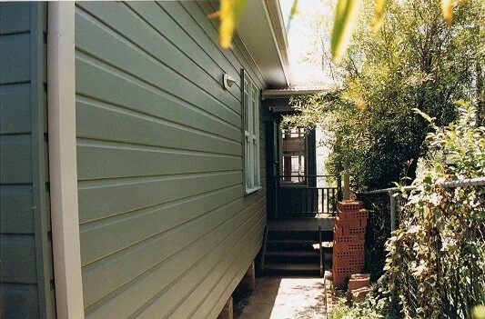 fairlight side entry.jpg