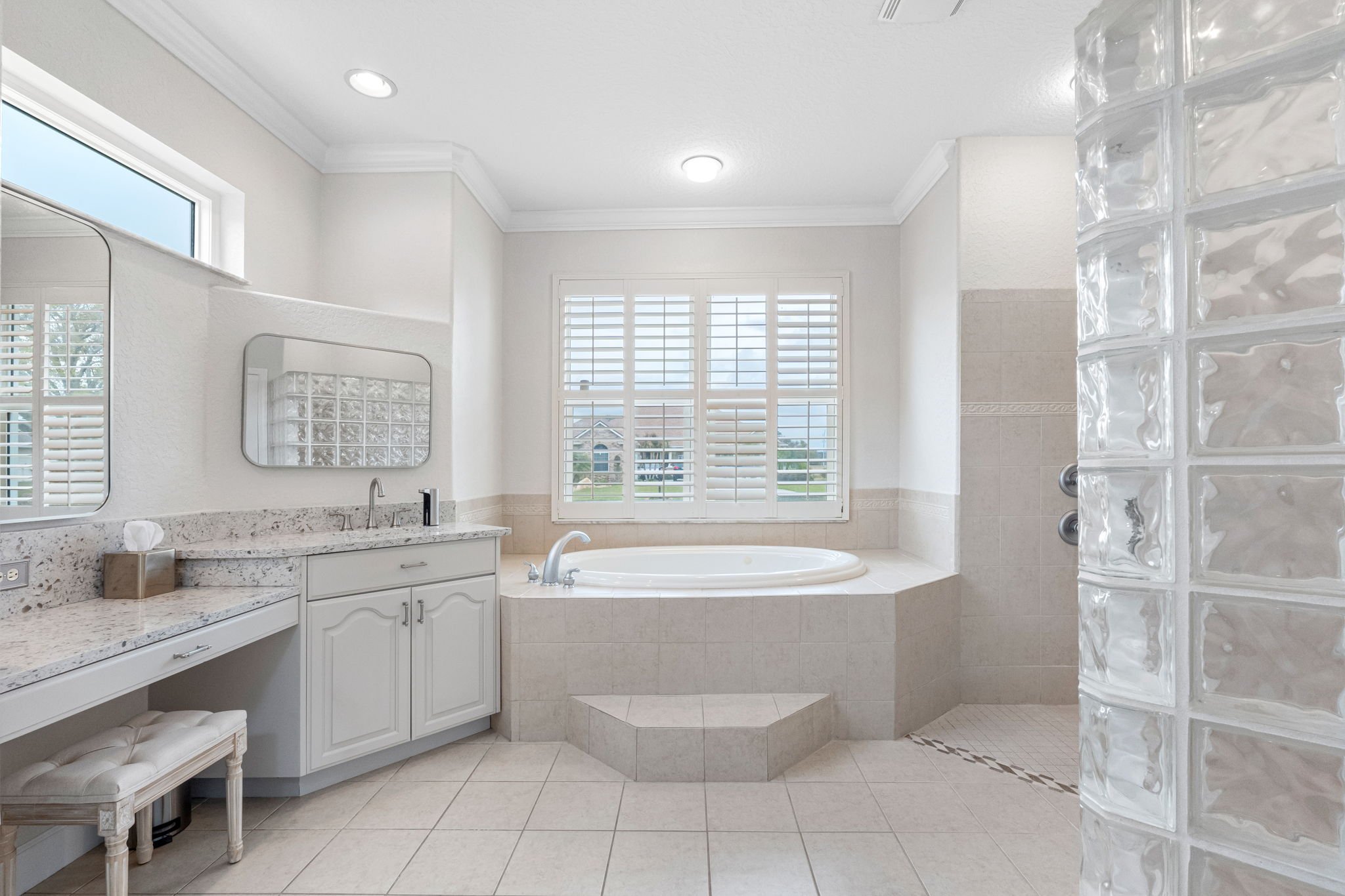 20-web-or-mls-6224 Rockross Ave, New Port Richey, FL-23.jpg