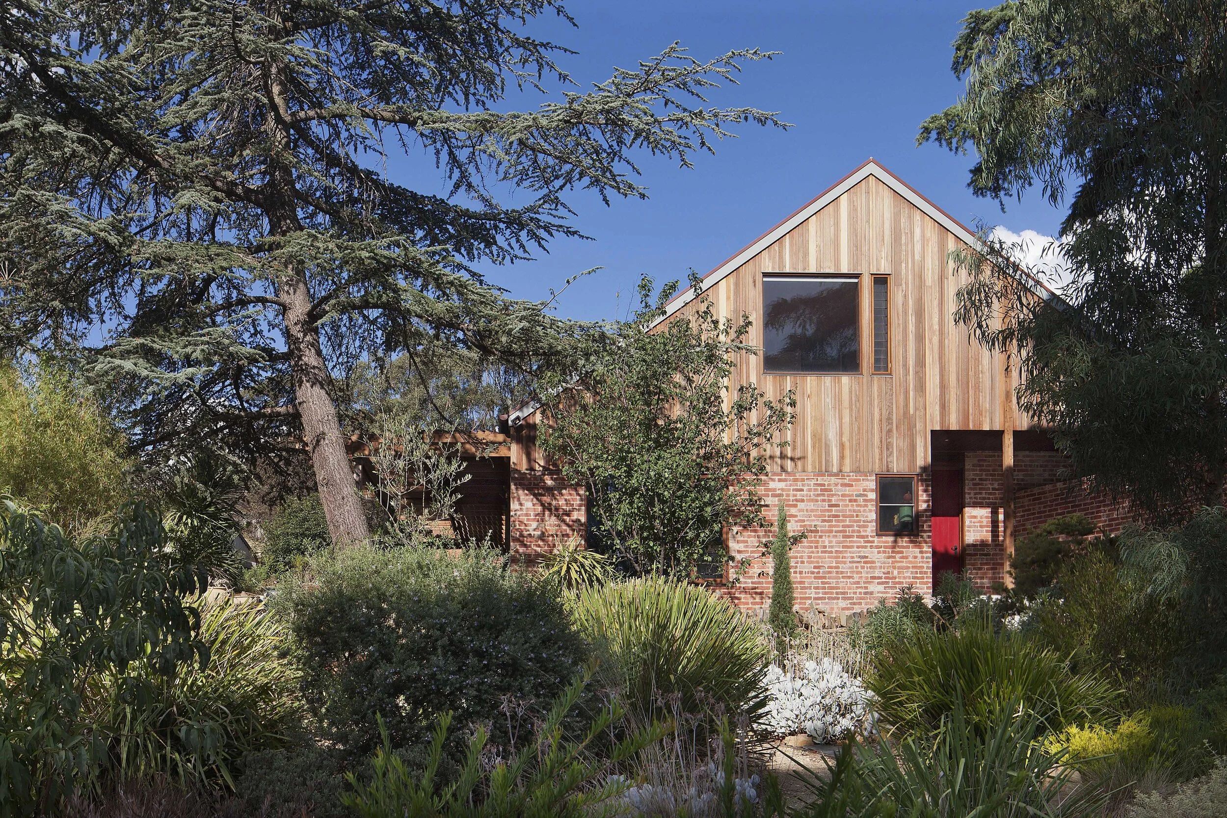 david-frazer-house-garden-gable-b-logan-studio-©-lsa-smg.jpg