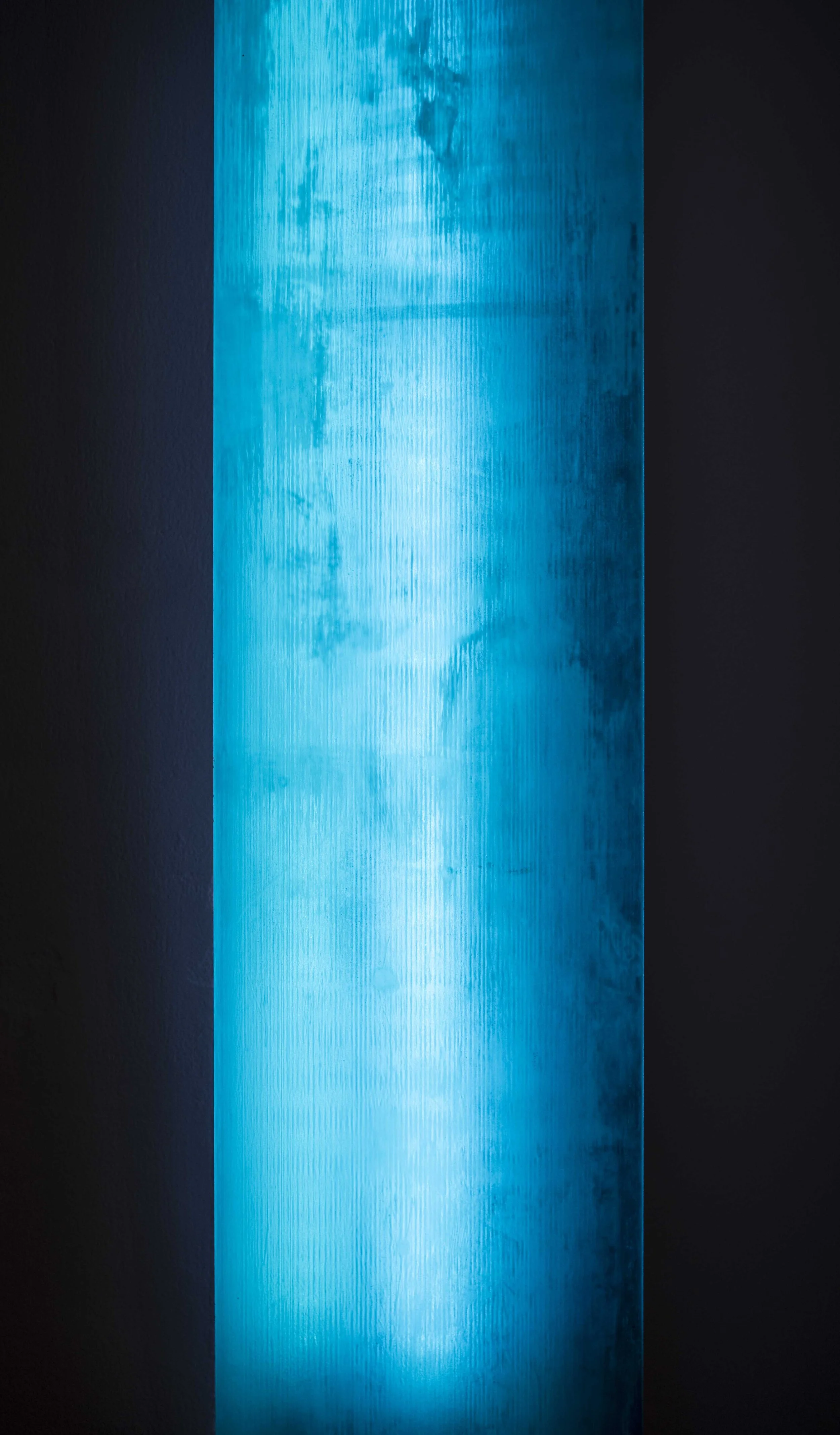 margo-bar-blue-close-up-logan-studio-©-lsa-smg.jpg