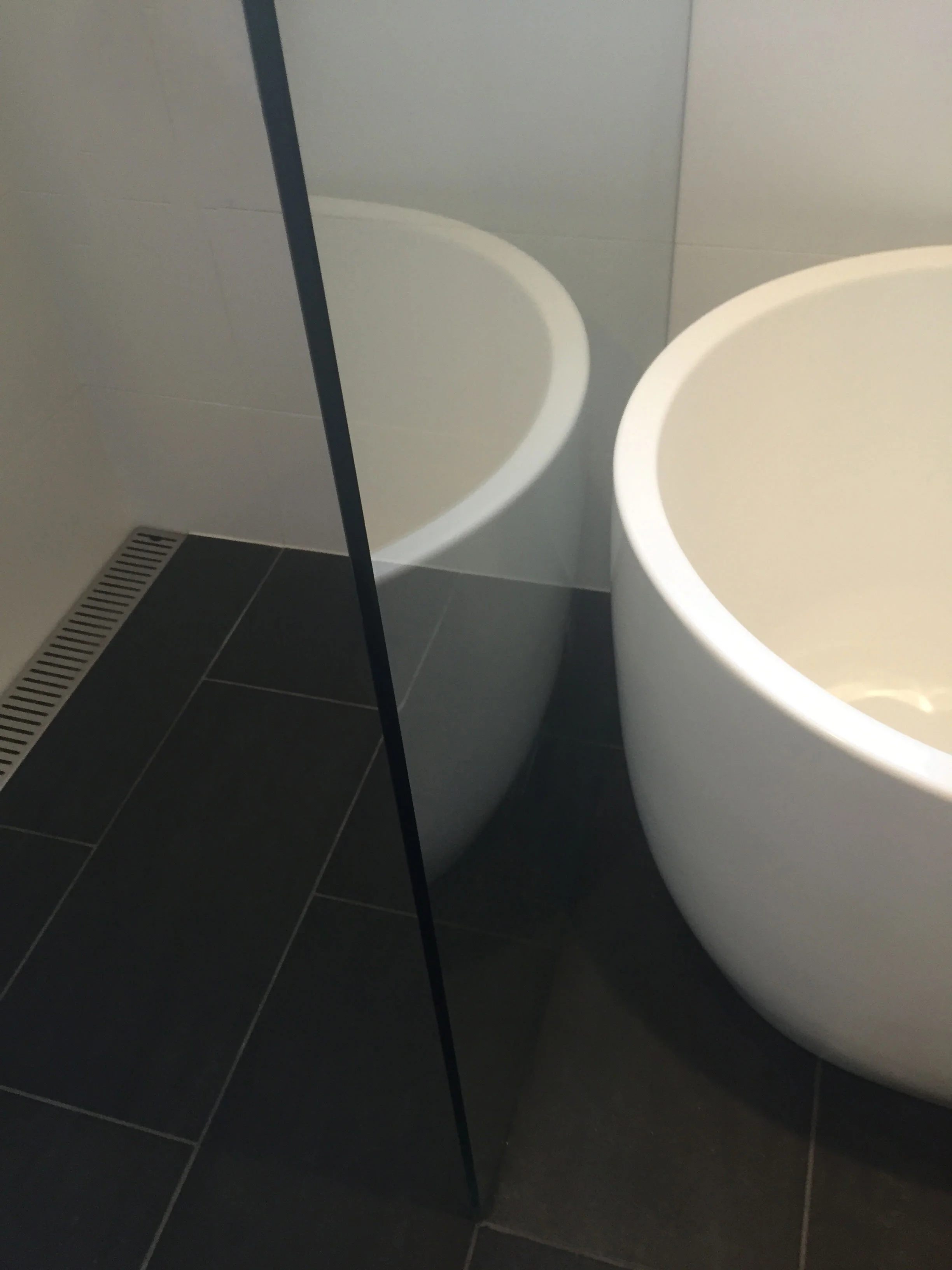 victoria-road-bathroom-logan-studio-©-lsa.jpg