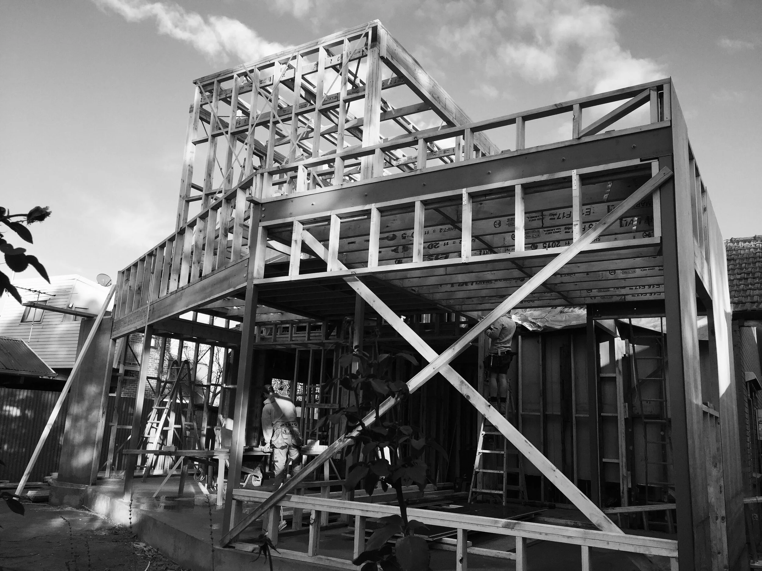 victoria-road-construction-frame-ground-floor-logan-studio-©-lsa.jpg
