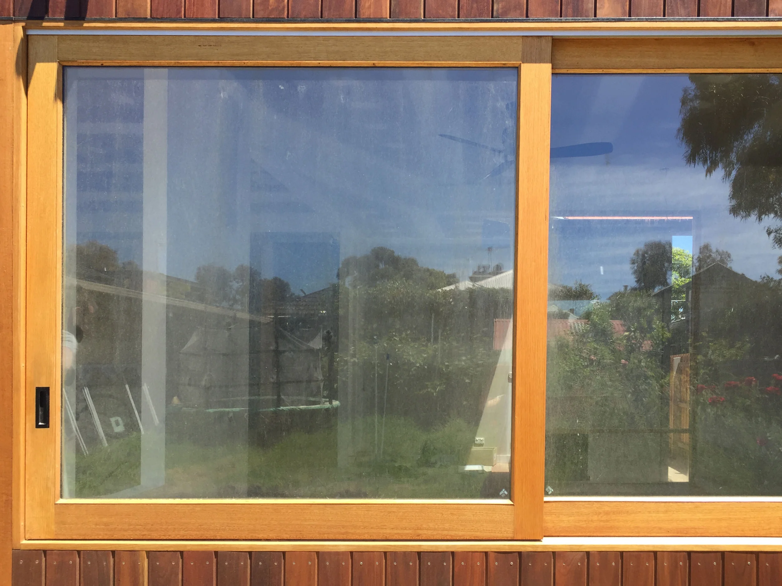 victoria-road-window-timber-logan-studio-©-lsa.jpg