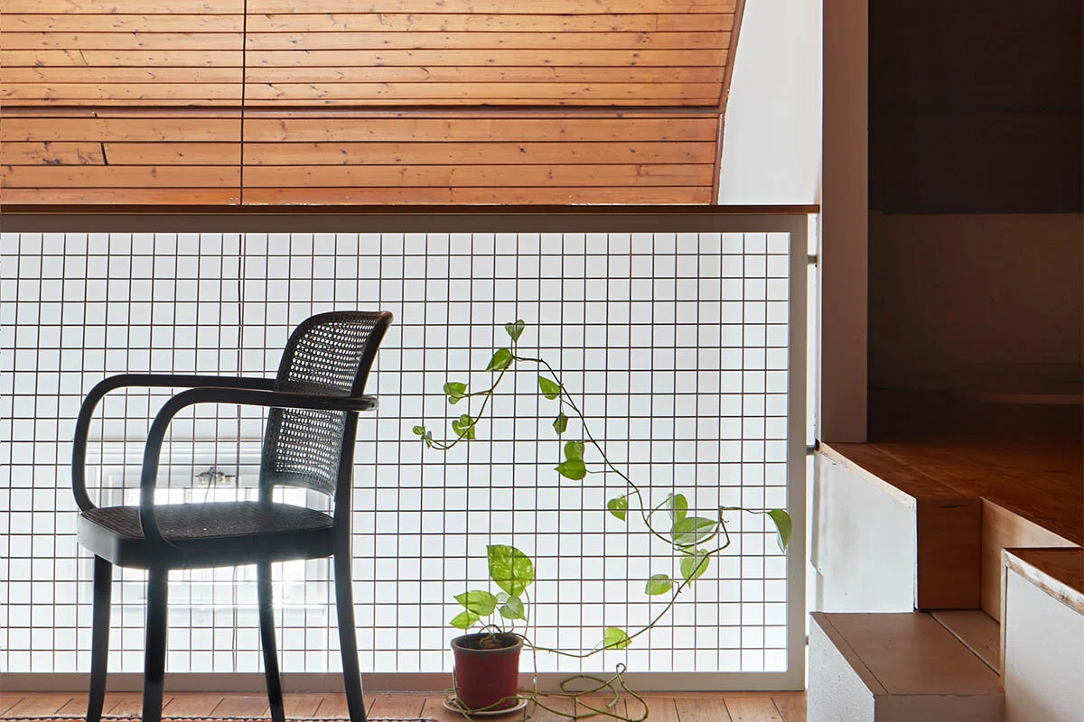 Freemasons Residence, mezzanine balustrade, residential architecture