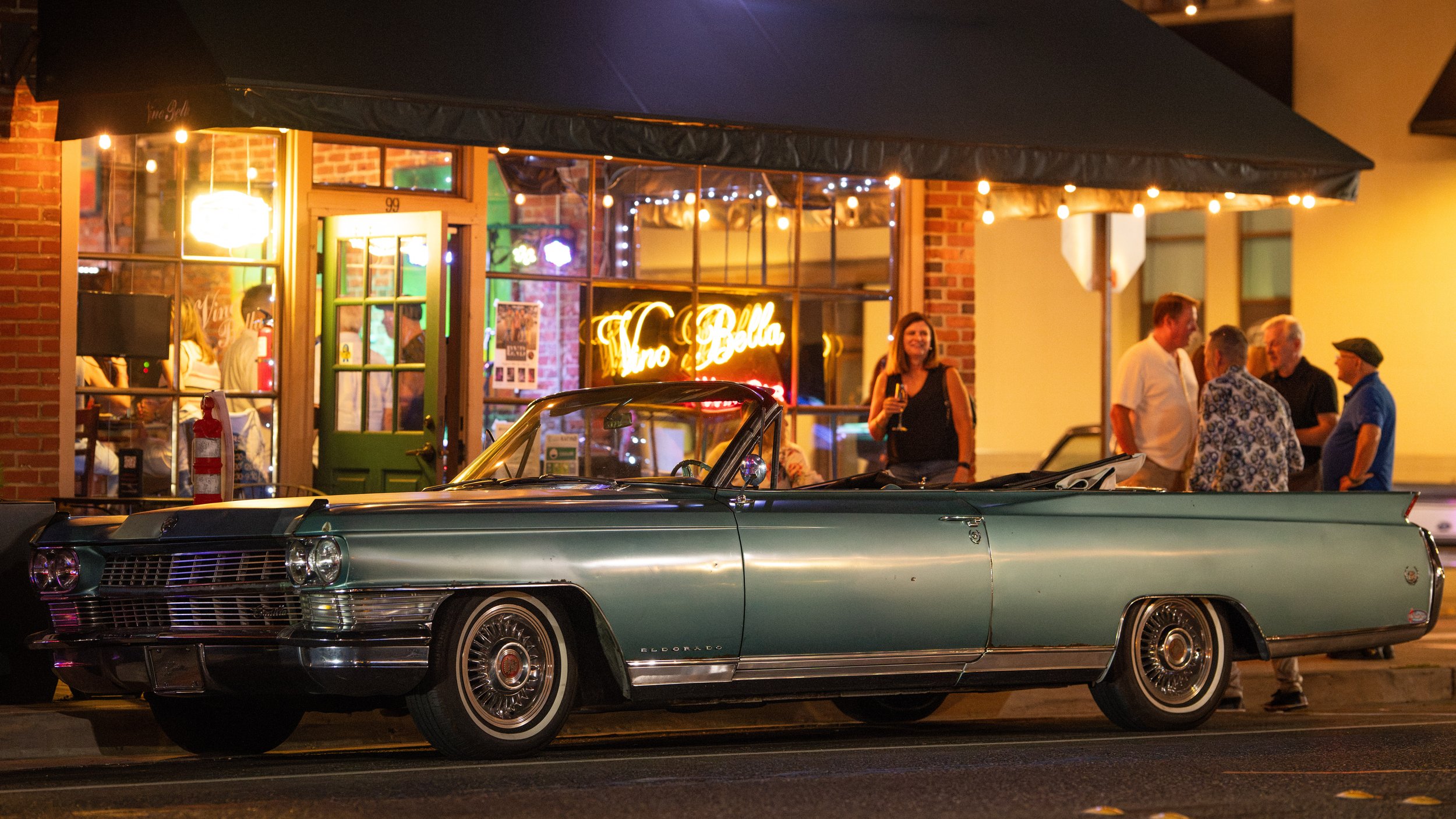 issaquah_washington_vino_bella_wine_bar_cadillac_eldorado.jpg