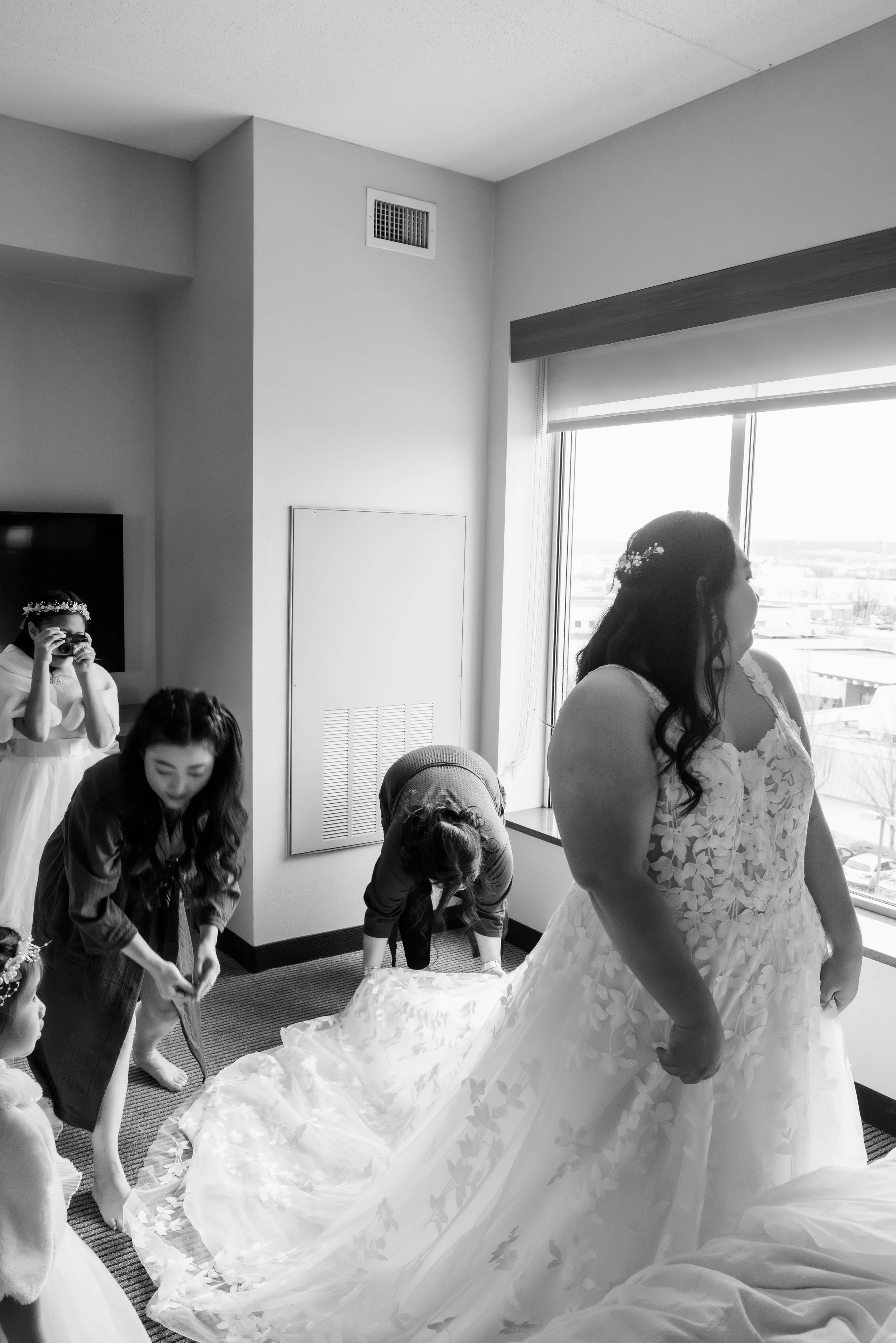 Theresa and Bridesmaids (33).jpg