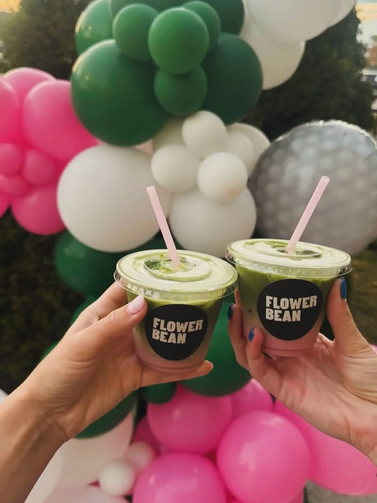 The 𝙋𝙞𝙣𝙠 𝙑𝙖𝙣𝙞𝙡𝙡𝙖 𝙊𝙖𝙩 𝙈𝙖𝙩𝙘𝙝𝙖 was a big hit for the launch of @girls_who_golf_. 🩷💚

Want us to serve up iced matcha magic at your next event?!