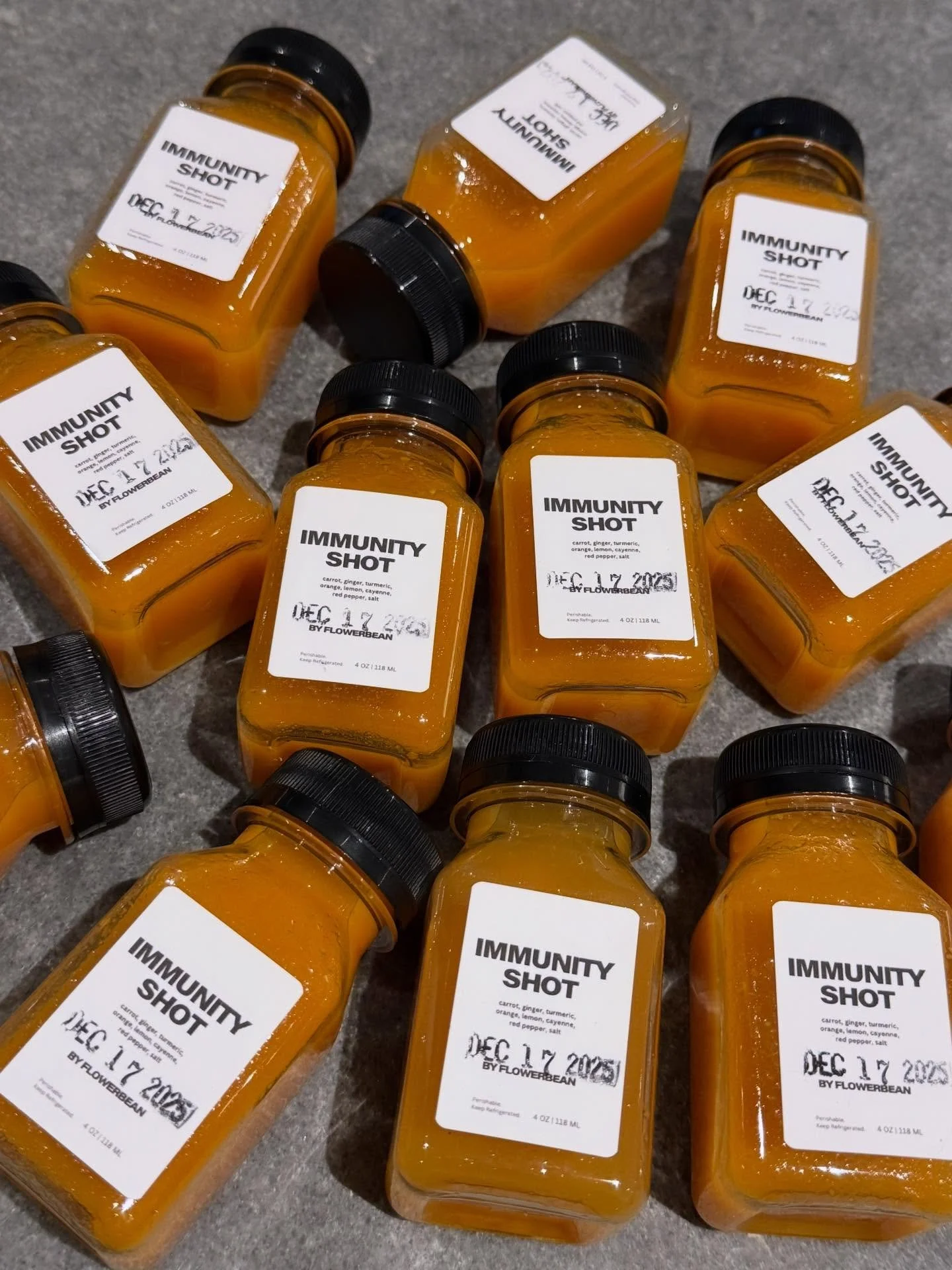 There&rsquo;s something 🦠 in the air. We have cold-pressed immunity shots w/𝗮𝗽𝗽𝗹𝗲𝘀, 𝗹𝗲𝗺𝗼𝗻𝘀, 𝗴𝗶𝗻𝗴𝗲𝗿, 𝗰𝗮𝗿𝗿𝗼𝘁𝘀, 𝗼𝗿𝗮𝗻𝗴𝗲𝘀, 𝘁𝘂𝗿𝗺𝗲𝗿𝗶𝗰, 𝗰𝗮𝘆𝗲𝗻𝗻𝗲 + 𝗰𝗿𝘂𝘀𝗵𝗲𝗱 𝗿𝗲𝗱 𝗽𝗲𝗽𝗽𝗲𝗿 to help you feel good.