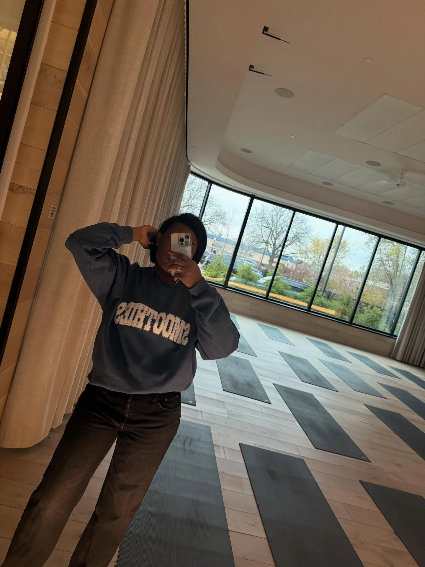 Hey friends! 👋🏽 Smoothie Bar is OPEN 5&ndash;8pm. 
Online ordering + delivery is turned ON too. 🙌🏽