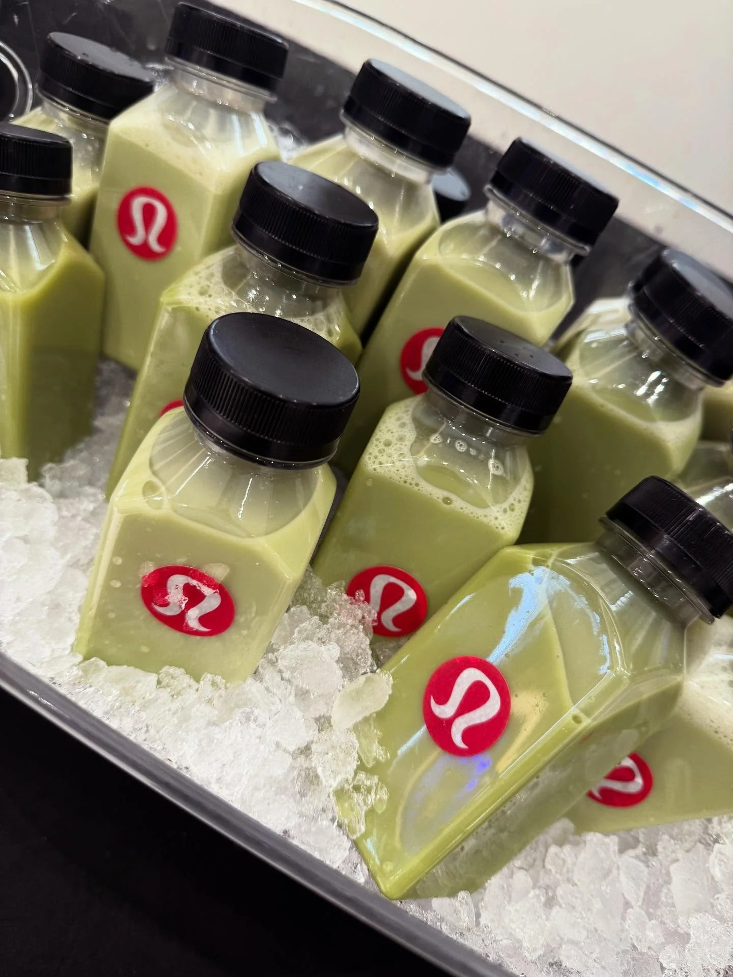 Things we do: handle the details.
You focus on hosting. We&rsquo;ll make it feel good. 💛