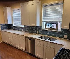 How Do Hardware &amp; Pullouts Improve Austin, TX Kitchens?