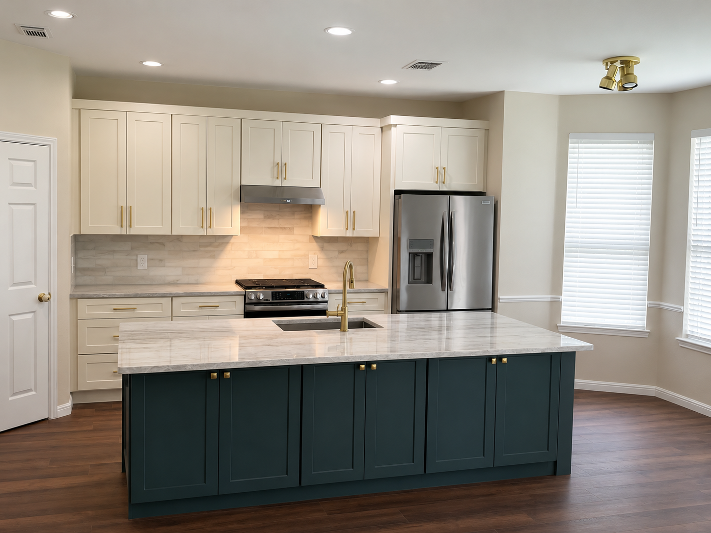 Kitchen Remodel using US Cabinet Depot Shaker Antique White & Shaker Ivy with gold accents