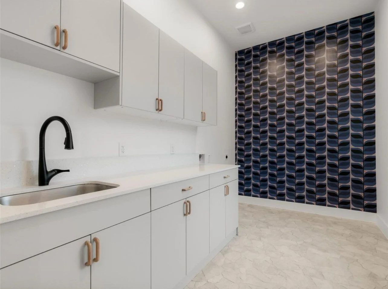 Slab doors white