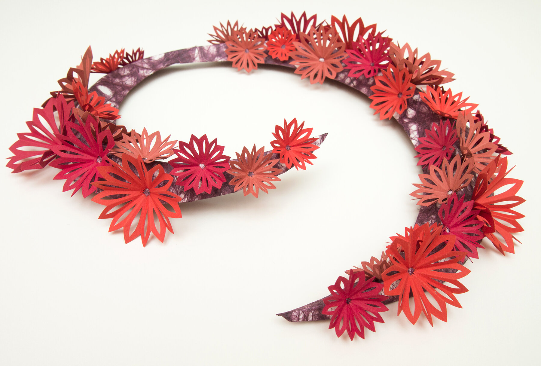 paper flower wreath - The Craft Train