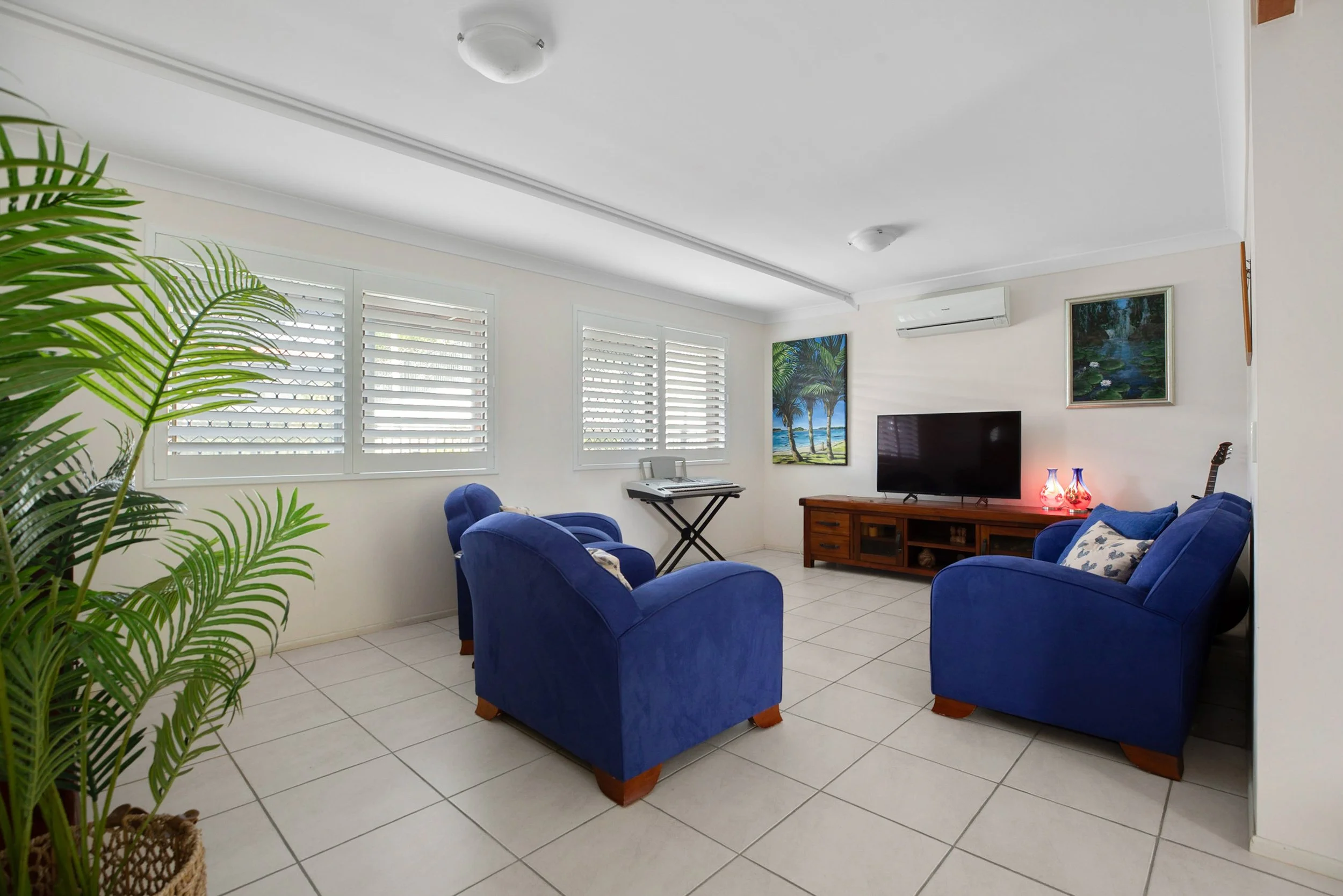 18WoodlarkRise-SunriseBeach-66.jpg