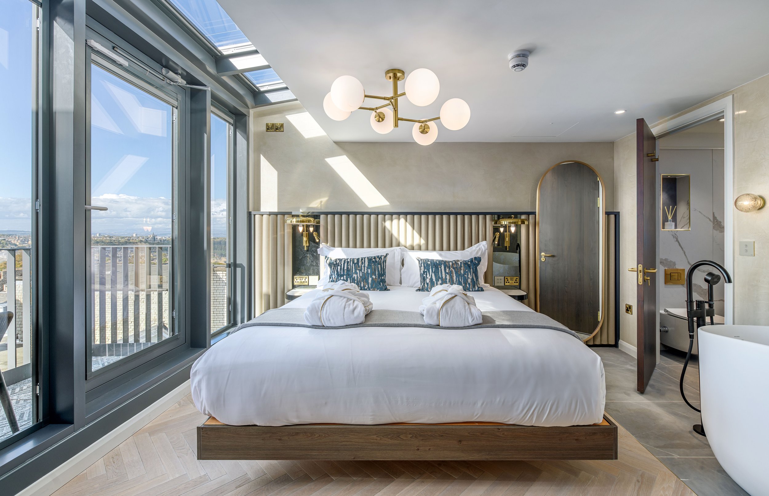 Righ Residences - Image 1 BANNER.jpg