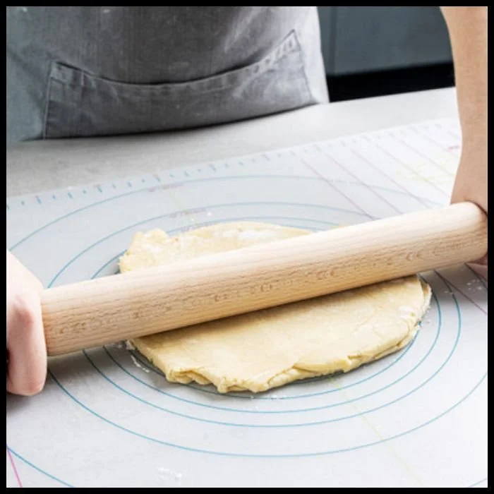 KC Solid Rolling Pin 40cm Beechwood.jpg