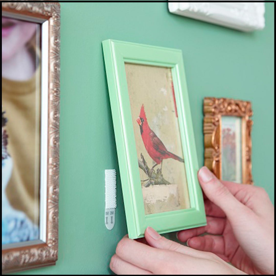 Command Small Picture Strips - Pack of 4