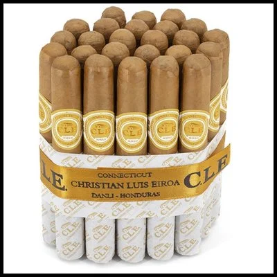 C.L.E Connecticut Short Corona Cigar(2).jpg