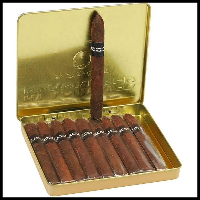 Blackened-M81-Oscuro-Cigars-Tin-of-10(2).jpg