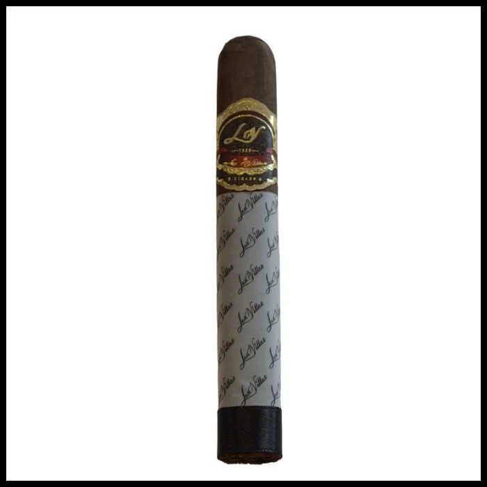 Las Villas By The Book Toro Cigar.jpg