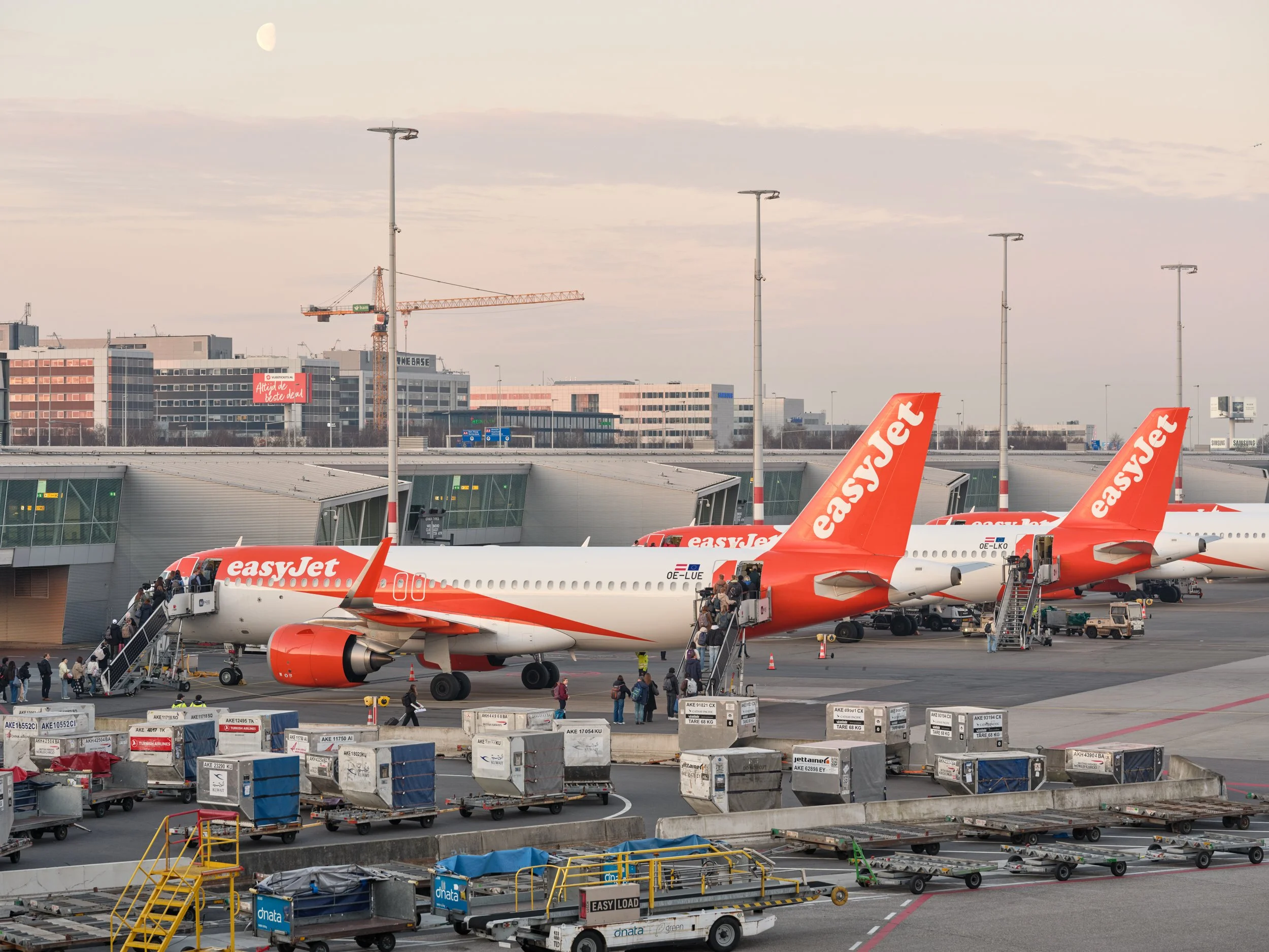 Castelake confirms interest in a potential bid for easyJet