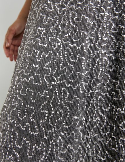midi-skirt-with-sequin-embellishment-100.jpg